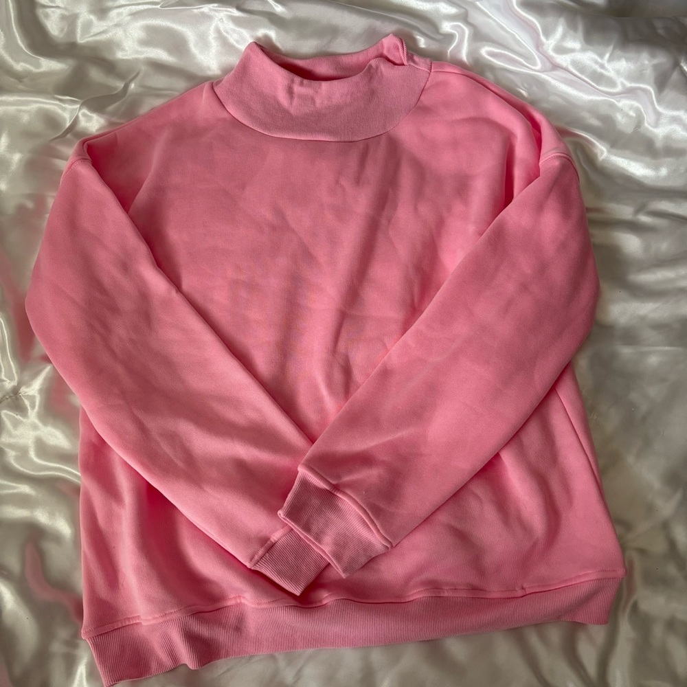 pink fleece oversized mockneck sweatshirt 🩷🎀
